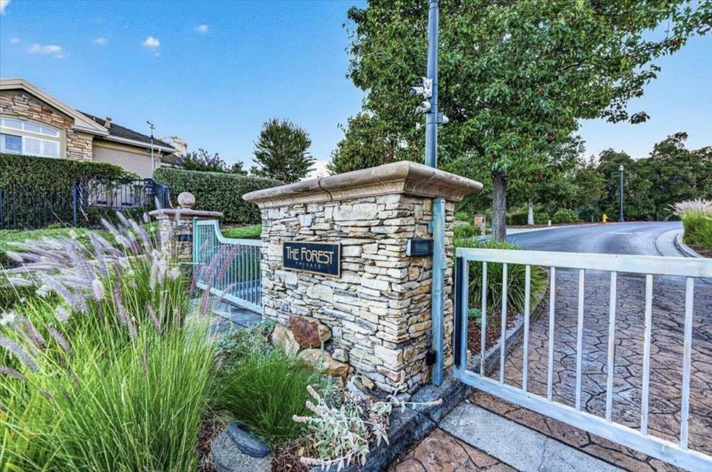 8451 Goldenrod Circle