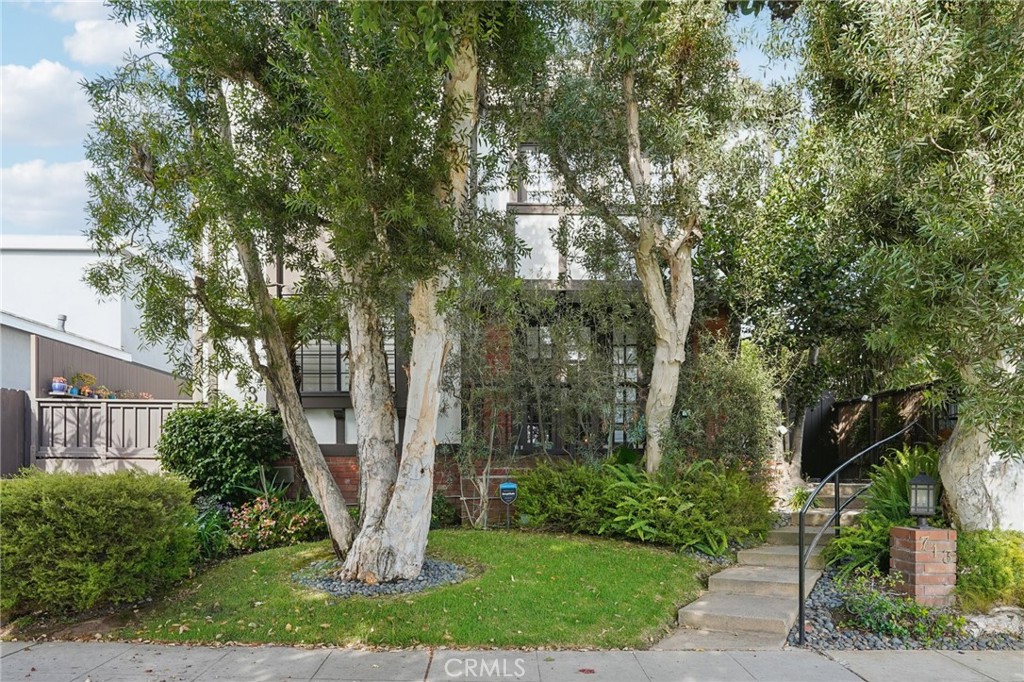 713 9th Street 3
