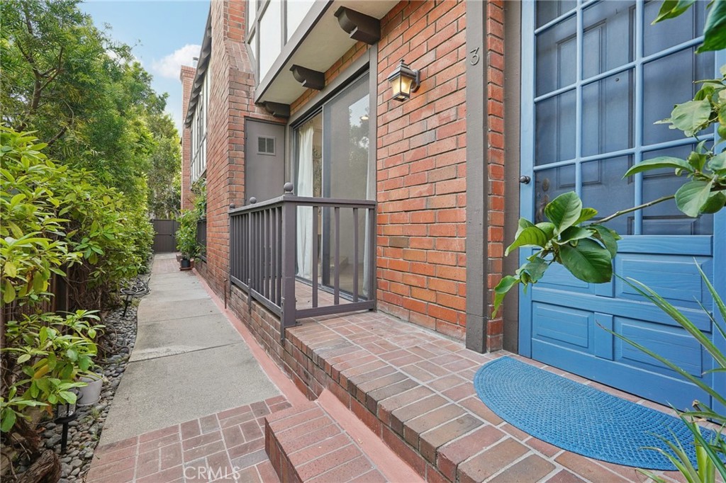 713 9th Street 3