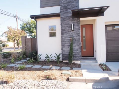 Photo of 3068 Edgeway, Costa Mesa, CA 92626 (MLS # NP26041700)