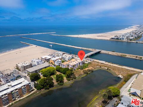 Tiny photo for 6220 Pacific Avenue #303, Playa Del Rey, CA 90293 (MLS # 25610865)