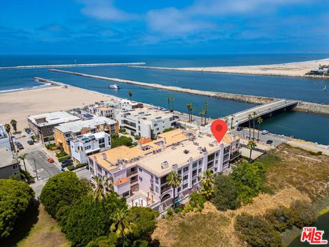 Tiny photo for 6220 Pacific Avenue #303, Playa Del Rey, CA 90293 (MLS # 25610865)