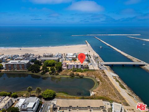 Tiny photo for 6220 Pacific Avenue #303, Playa Del Rey, CA 90293 (MLS # 25610865)