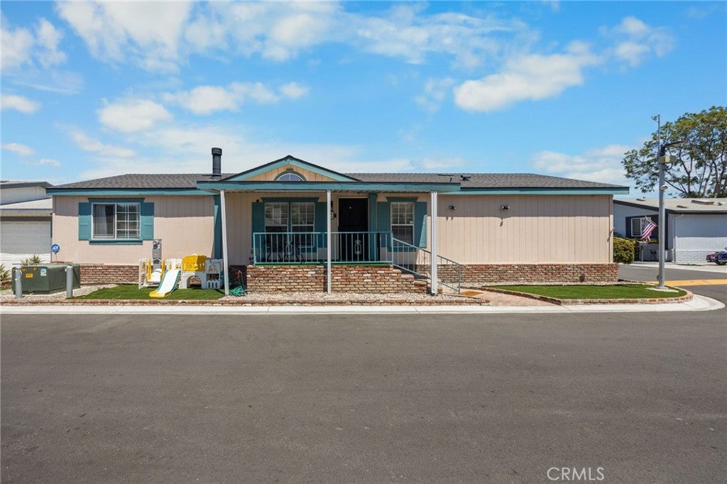 19127 Pioneer Boulevard 63