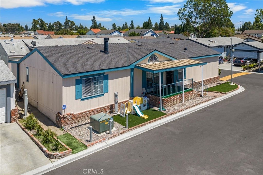 19127 Pioneer Boulevard 63
