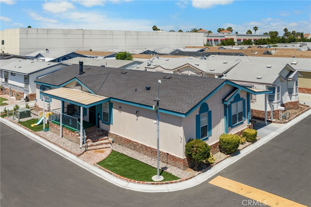 19127 Pioneer Boulevard 63