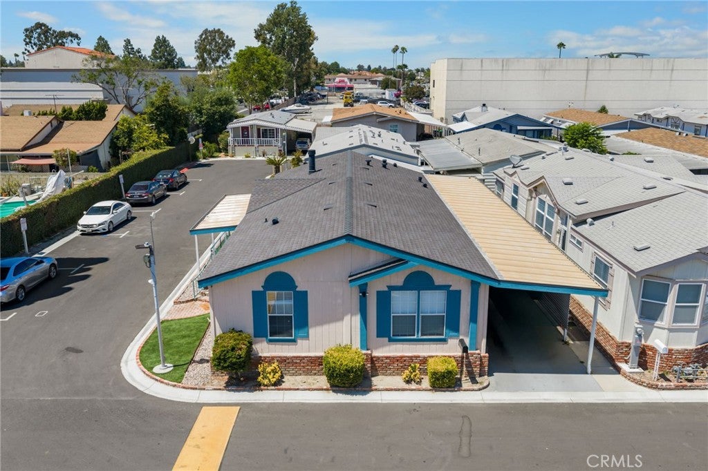 19127 Pioneer Boulevard 63