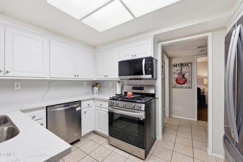 Tiny photo for 926 Sandberg Lane, Ventura, CA 93003 (MLS # V1-33450)