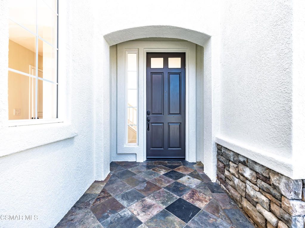 Photo of 185 Laurel Wood Court, Simi Valley, CA 93065 (MLS # 226000209)