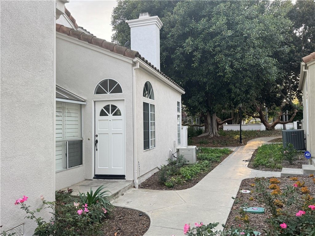 Photo of 27 Alcoba, Irvine, CA 92614 (MLS # PW26070840)