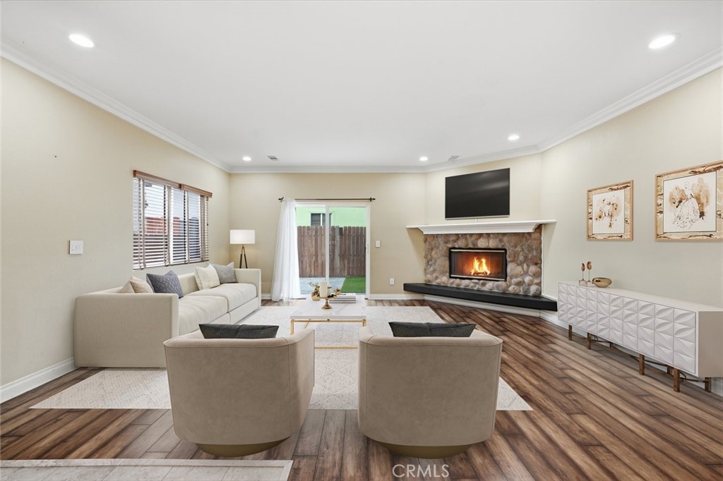 15011 Kingsdale