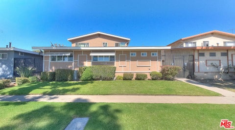 Photo of 11118 Crenshaw Boulevard #1, Inglewood, CA 90303 (MLS # 26864845)