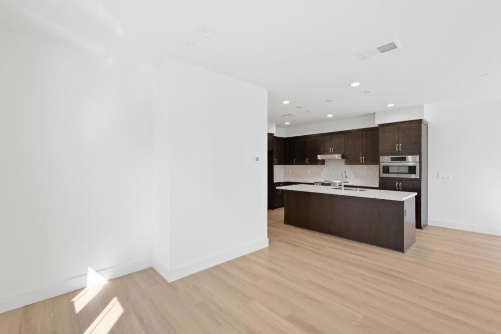 4450 Fontana Street