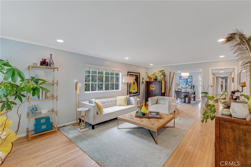 3641 Walnut