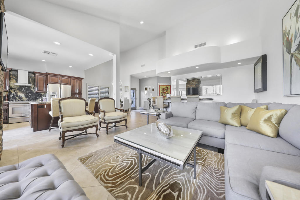 Palm Valley CC - Residential Lease