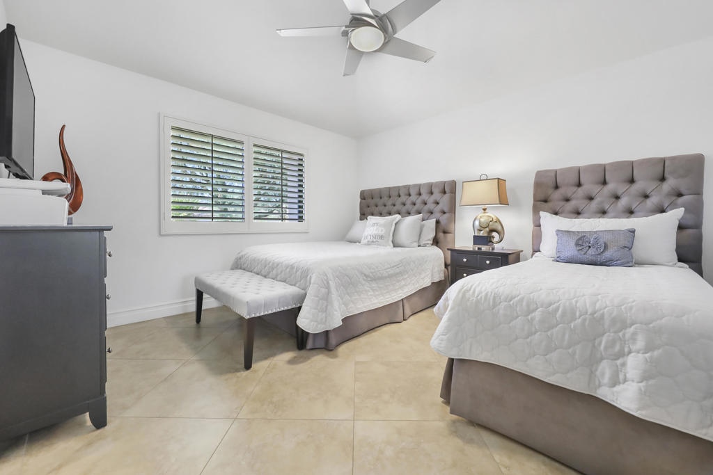 Palm Valley CC - Residential Lease
