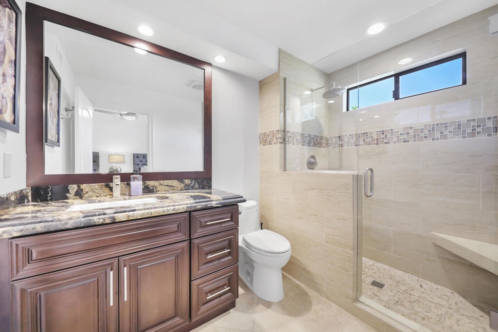 Palm Valley CC - Residential Lease