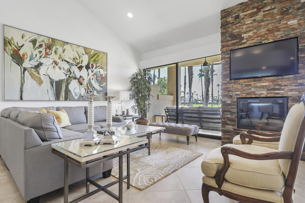 Palm Valley CC - Residential Lease