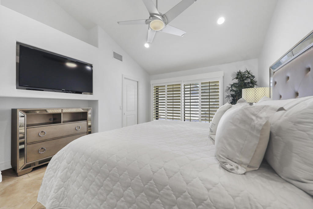 Palm Valley CC - Residential Lease