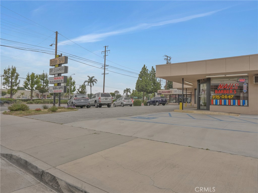 610 N Azusa Avenue