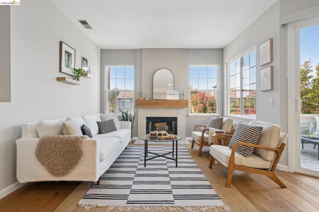 2516 Baywood Way