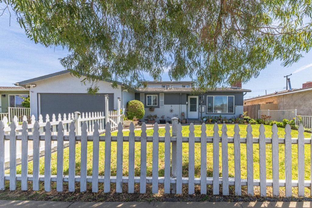Photo of 40 Saint Brendan Way, Salinas, CA 93906 (MLS # ML82043188)
