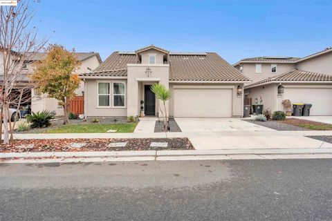 Photo of 16977 Bach Dr Dr, Lathrop, CA 95330 (MLS # 41119376)