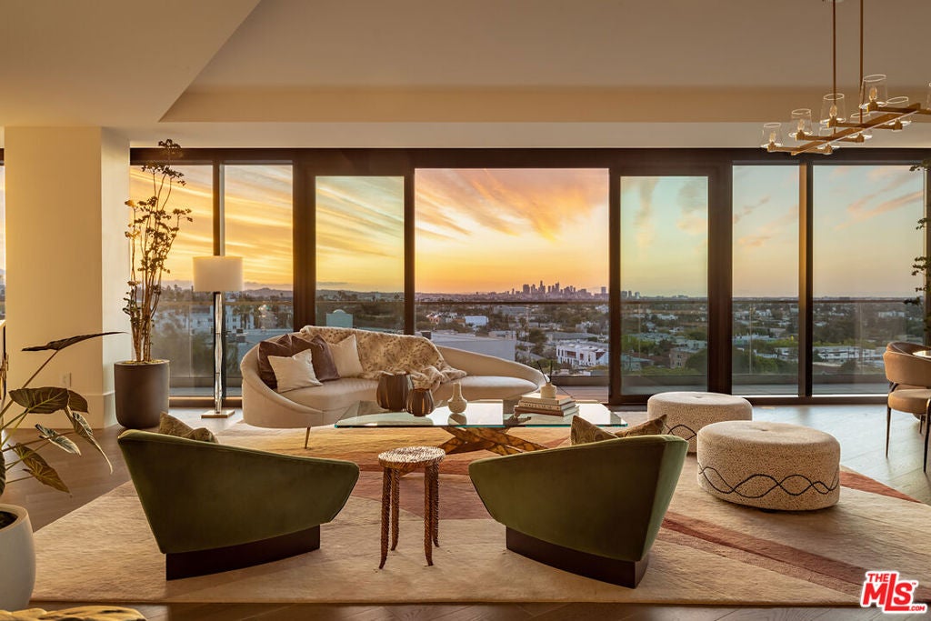 8420 W Sunset Boulevard 801