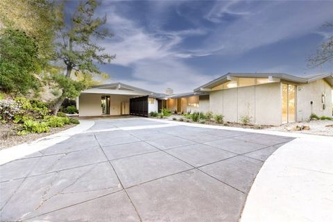 5260 Gould Avenue La Canada Flintridge CA 91011