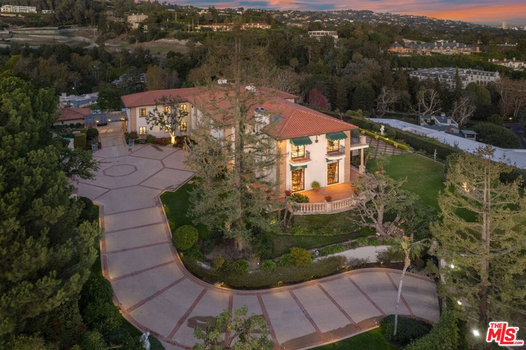 Photo of 642 Siena Way, Los Angeles, CA 90077 (MLS # 25523309)