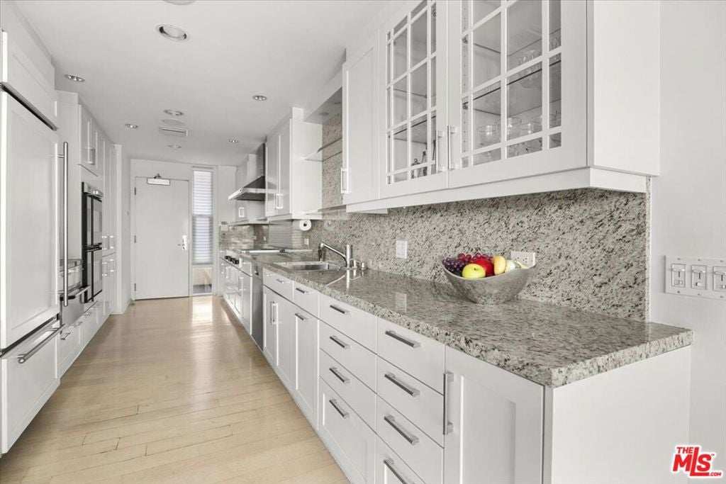 4267 Marina City Drive PH 5