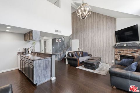 Photo of 15946 Vanowen Street #209, Van Nuys, CA 91406 (MLS # 26840513)