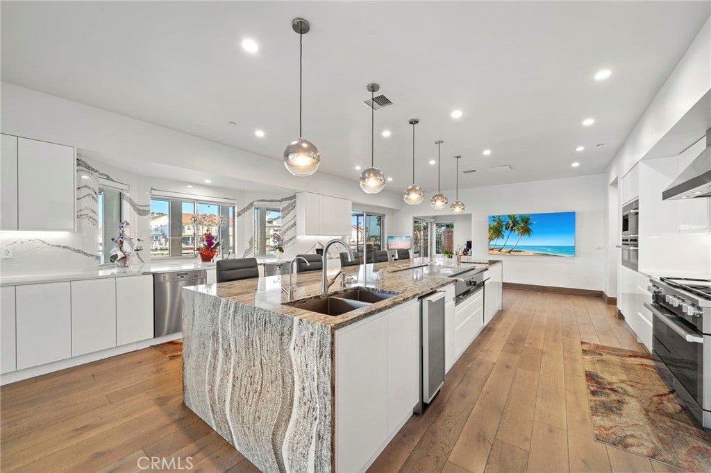 3701 Escapade, Huntington Beach CA 92649 - Photo 19