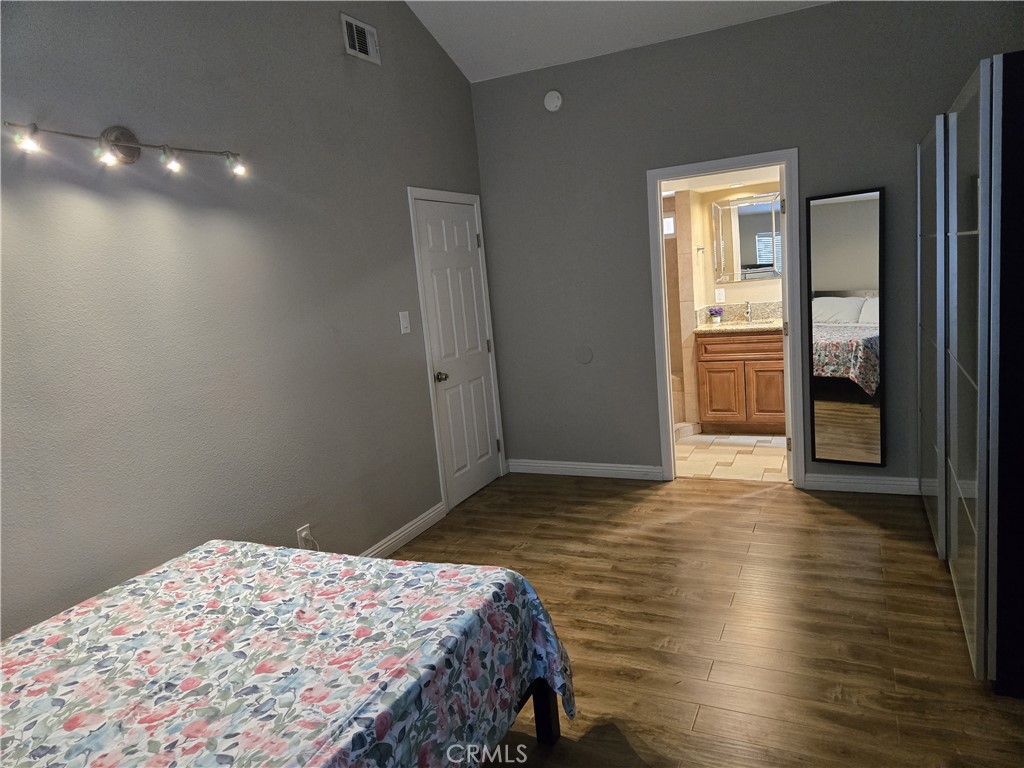 10422 Mountain View Avenue