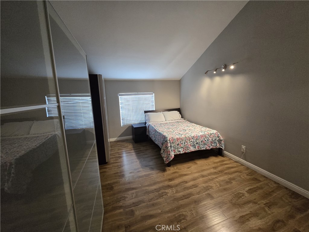 BEAUTIFUL FURNISHED 4 BEDROOMS 3 BATHS HOME FOR LEASE, NEWLY REMODELED, FURNISHED AND DECORATED, very close to freeway 10 and 215
only 10 minutes from Loma Linda Hospital, Loma Linda University, Veteran hospital, city of Redlands, this house got a very large patio with water fountain, perfect for your BBQ or to enjoy a very tranquil and spacious back yard, there are two master rooms with private bathroom, all remodeled with granite and nice mirrors, all-in the floor level, Kitchen is equipped with stove, fridge, This home is perfect for a large family, or for some body who enjoy large spaces, is like your personal retreat . come and tour this home as bonus all utilities are paid, you don't have to worry about bringing your furniture, this property is totally equipped with nice and new sofas, beds, dining table, etc. call now