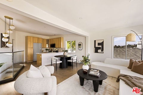 Photo of 6837 Cahuenga Park Trail, Los Angeles, CA 90068 (MLS # 26872813)