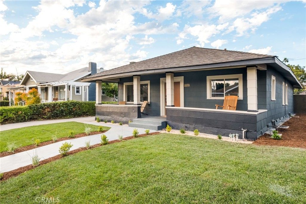 Photo of 2273 W 29th Street, Los Angeles, CA 90018 (MLS # AR25245793)