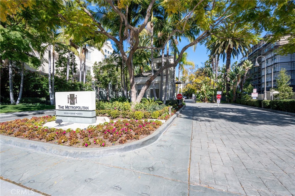 Irvine mid-rise condo living at its finest! This bright and spacious 2-bedroom PLUS den and 2 bathroom condo is ~1200+ sqft and is located in a luxurious building with amazing amenities. The condo features large bedrooms and closets, a great room with fireplace, an in-unit washer and dryer, a private balcony and two assigned parking spots in the subterranean garage (near guest parking). An elevator serves all levels of the building. Community amenities include pool, hot tub, fitness room, clubhouse, 24-hour gated entrance and onsite management services. The HOA dues cover gas, water, sewer and trash fees. The Metropolitan is convenient to John Wayne Airport, plus shopping, dining and entertainment.