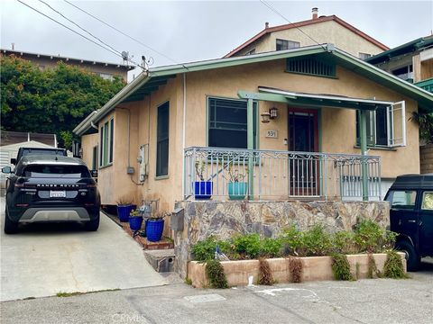 Photo of 534 Gravely Court, Hermosa Beach, CA 90254 (MLS # SB26072928)