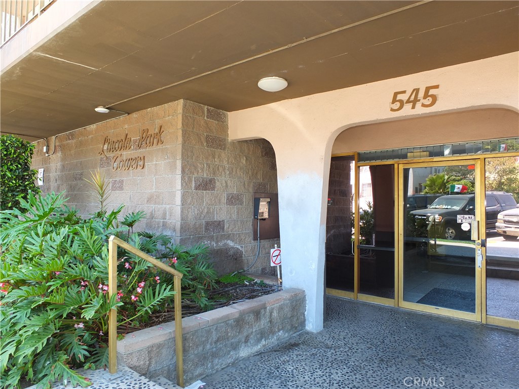 545 Chestnut Avenue 203