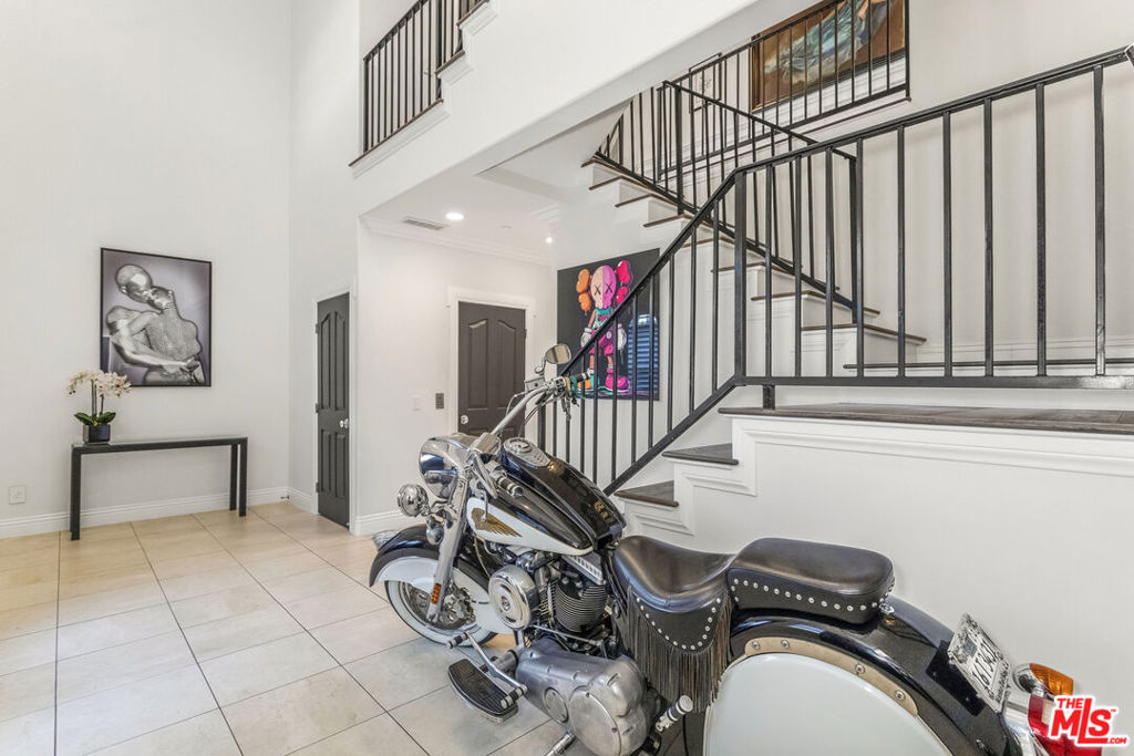 2209 Banyan Drive
