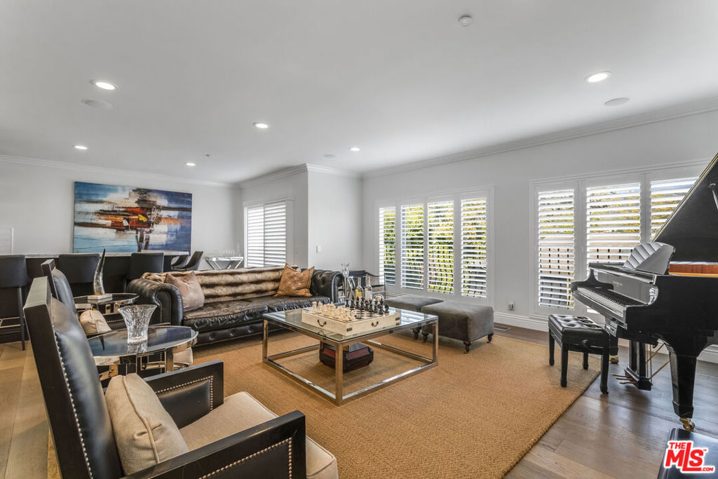 2209 Banyan Drive