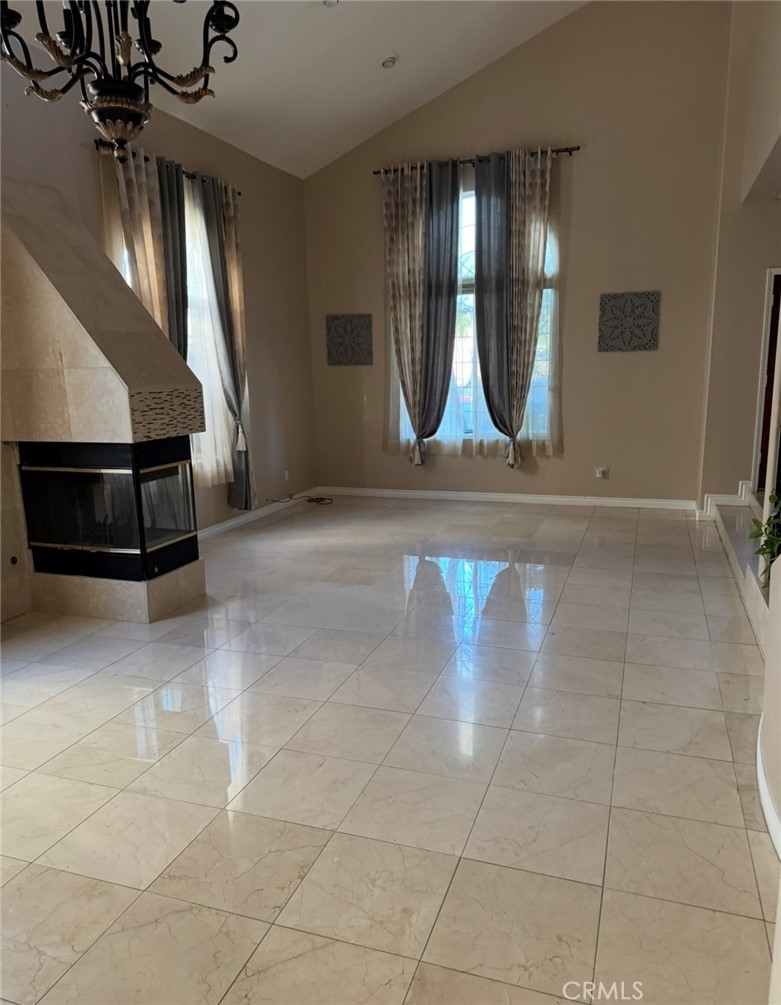 Properties 3 10007 White Oak
