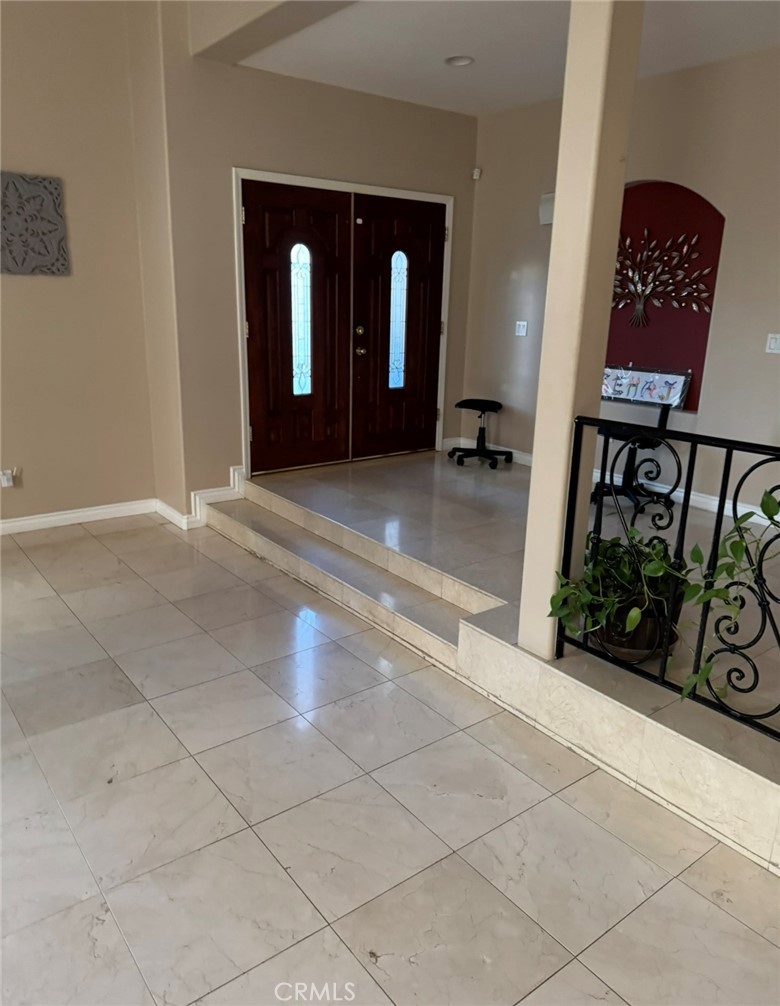 Properties 2 10007 White Oak