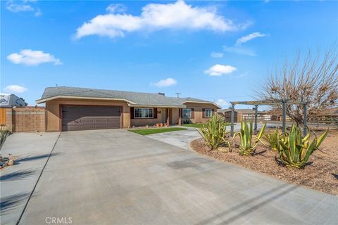 Photo of 10816 Kern Avenue, Hesperia, CA 92345 (MLS # CV26027123)