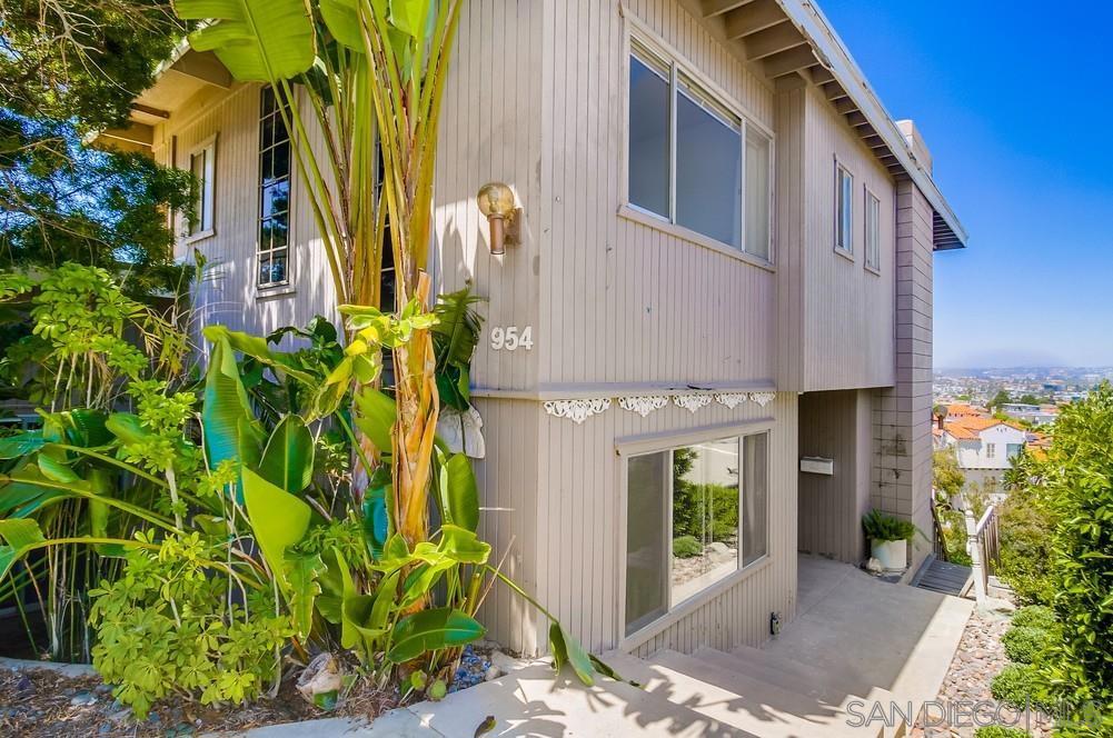 954 Harbor View Dr