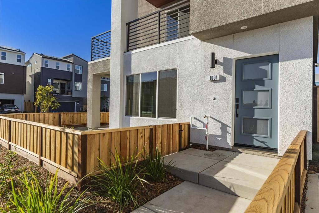 7021 Sunglow Terrace