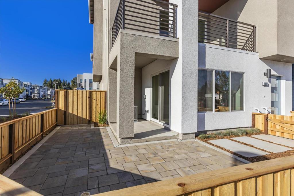 7021 Sunglow Terrace