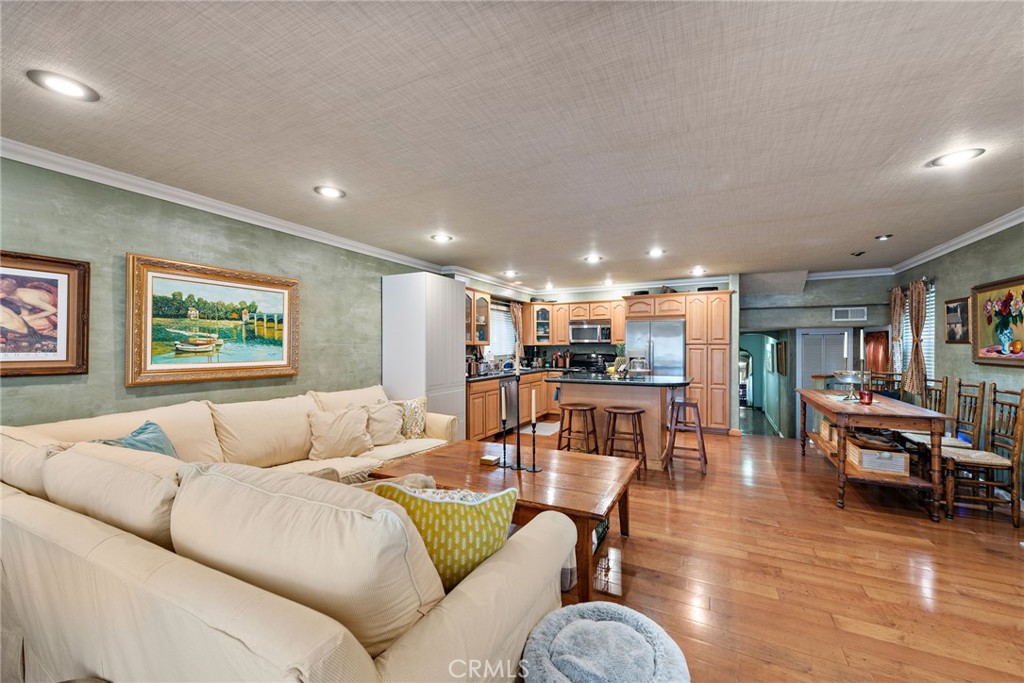 1623 W Balboa Boulevard