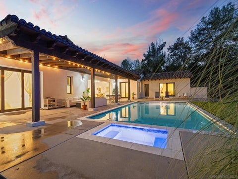 Photo of 16947 AVENIDA LUIS, Rancho Santa Fe, CA 92067 (MLS # 260018886SD)